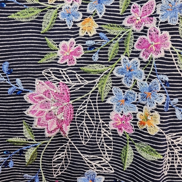 Alfred Dunner Women's Embroidered Flowers Mini Stripe Knit Top - 3X - Picture 5 of 7